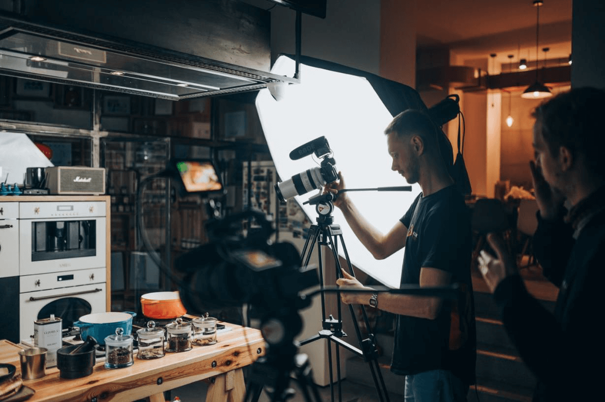 Video content marketing con Quadralite VideoLED 1000 — 7