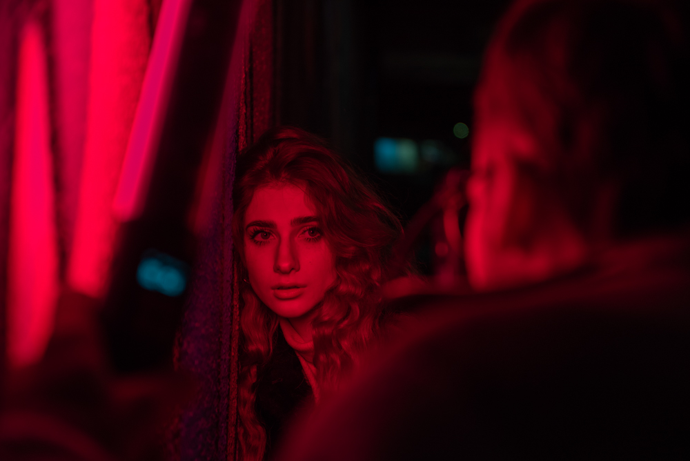 How to take portrait photos at night? — 13