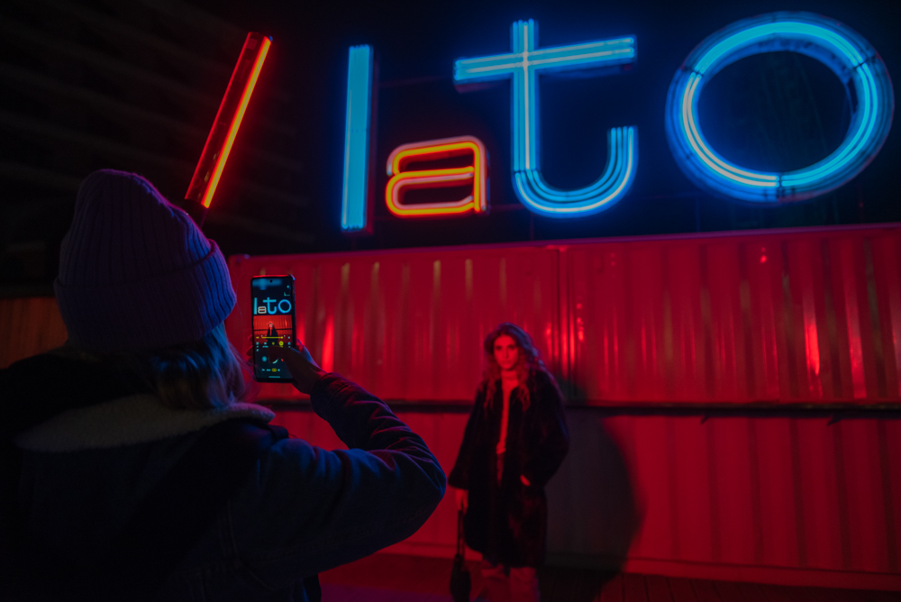 How to take portrait photos at night? — 7