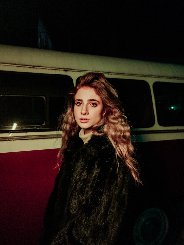 How to take portrait photos at night? — 14