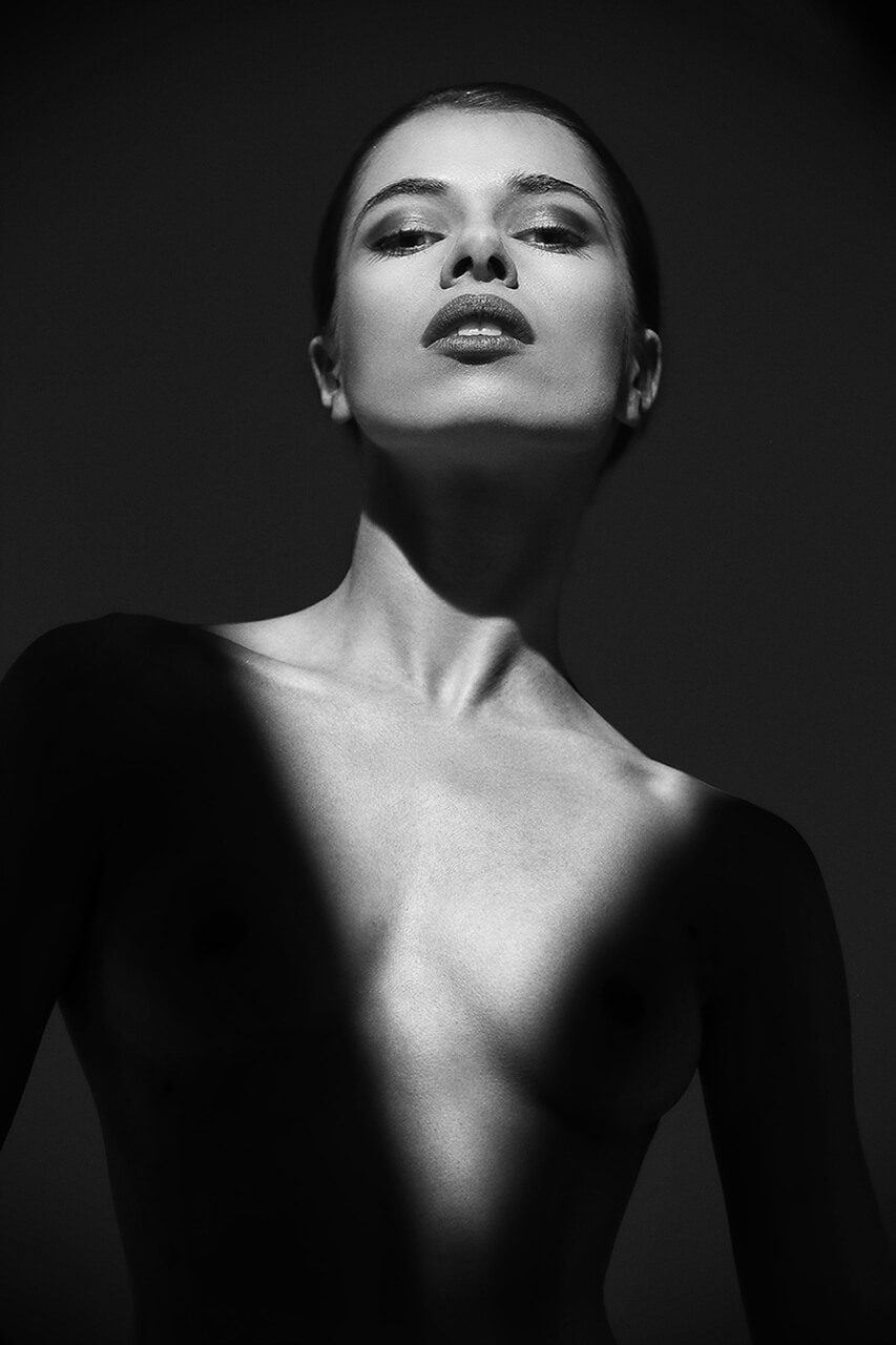„Dress in light and shadow“ Raffaele Ingegno — 1